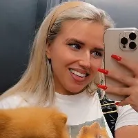 Nikolina K.